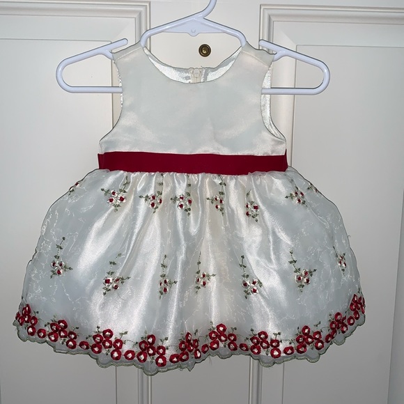 American Princess6-9moSimply Gorgeous Holiday DressWhite/Red/GreenEmbroidery